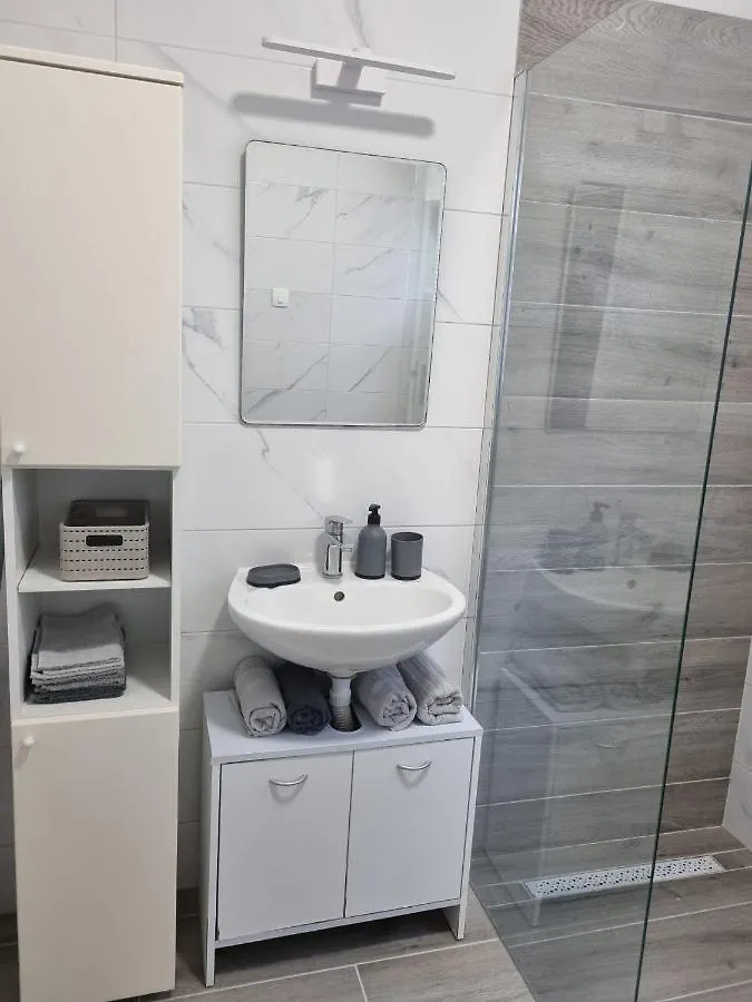 Apartman Marijana Pakostane 0*,  Croatia