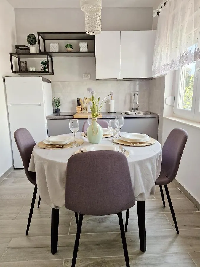 Apartman Marijana Pakostane